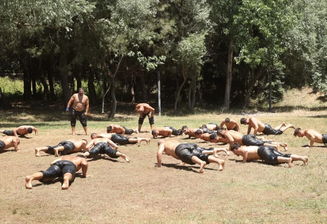 Kocaeli Pehlivanları Kırkpınar'da Altın Kemer Peşinde