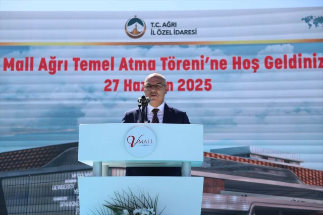 Ağrı'yı Turizm ve Ticaret Merkezi Yapacak V Mall Projesinin Temeli Atıldı