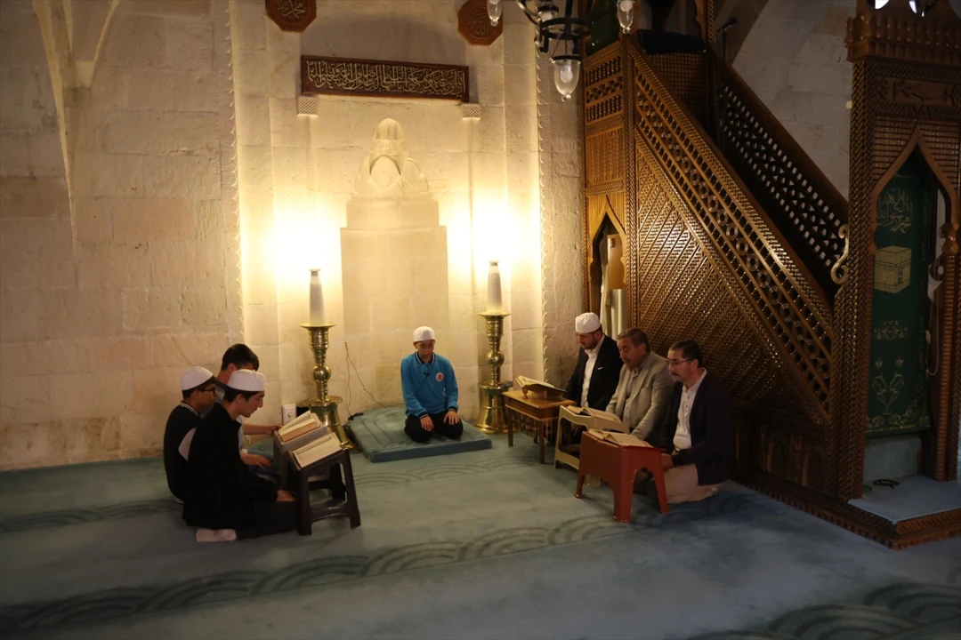 Bayburt'ta Öğrenciden Hafızlıkta Anlamlı Başarı