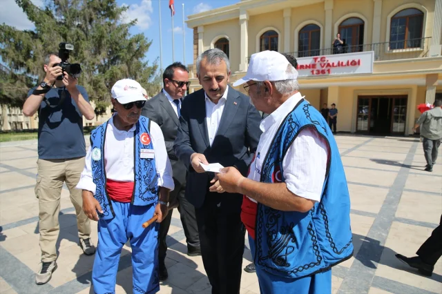 664. Tarihi Kırkpınar Yağlı Güreşleri Edirne'de Coşkuyla Başladı