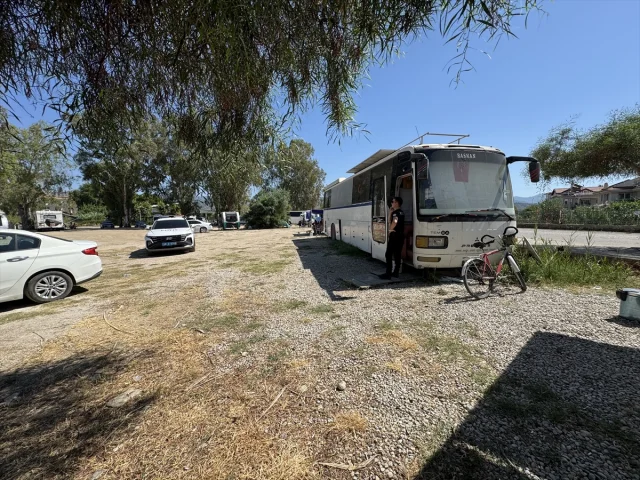 Muğla'nın Fethiye İlçesinde Gizemli Ölüm: Bir Adam Otobüsünde Ölü Bulundu