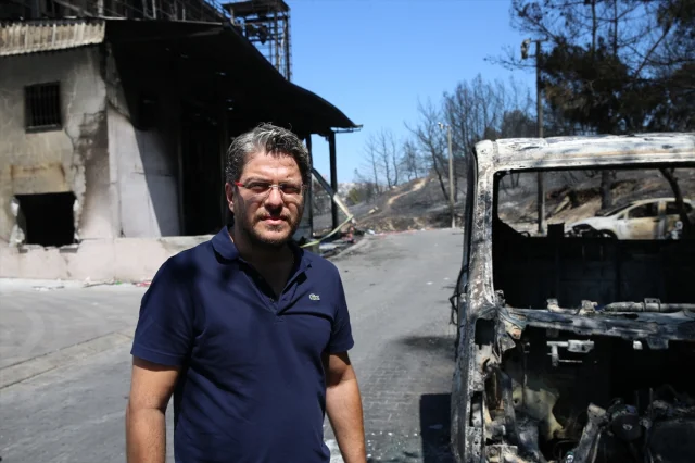 İzmir'de Orman Yangını Galericiler Sitesini Vurdu