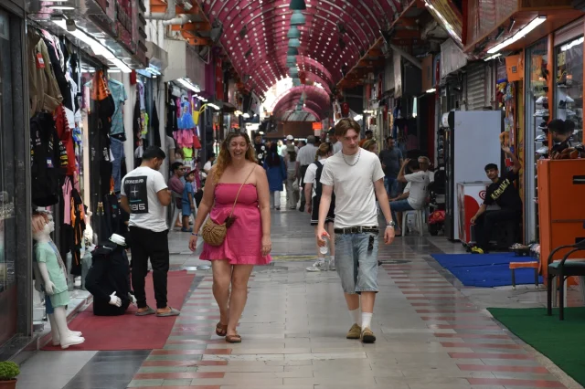 Dev Kruvaziyer Marella Explorer Marmaris'i Renklendirdi