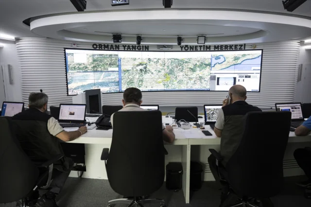 Orman Yangınlarıyla Mücadelede Yüksek Teknoloji: İHA'ların Görevleri Artıyor