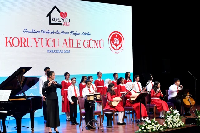 Emine Erdoğan Koruyucu Aile Günü'nde İnsani Mesajlar Verdi