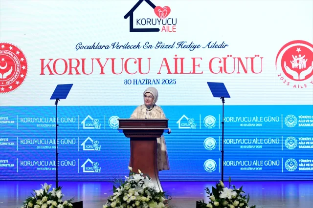 Emine Erdoğan Koruyucu Aile Günü'nde İnsani Mesajlar Verdi