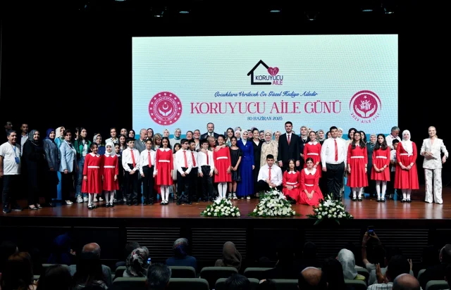 Emine Erdoğan Koruyucu Aile Günü'nde İnsani Mesajlar Verdi