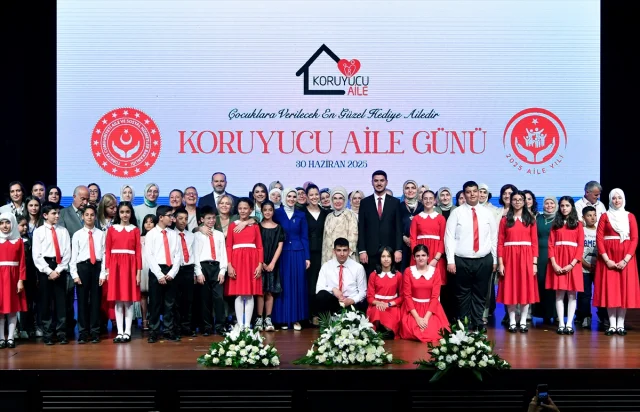 Emine Erdoğan Koruyucu Aile Günü'nde İnsani Mesajlar Verdi