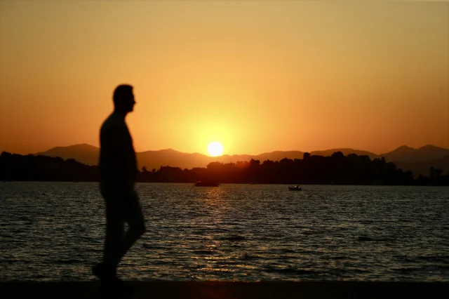 Fethiye'de Sıcak Havalarda Sahillere Akın Sürüyor