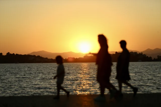 Fethiye'de Sıcak Havalarda Sahillere Akın Sürüyor