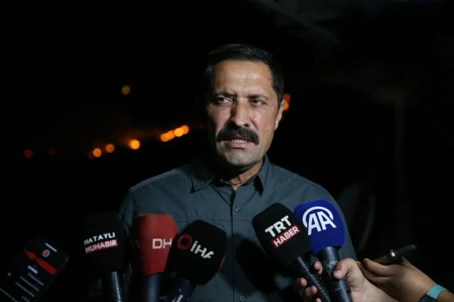 Hatay’da Orman Yangını Hızla Yayılıyor