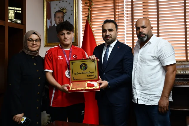 Yusuf Yaser Aksu Avrupa'dan Altınla Döndü, Samsun'un Gururu Oldu