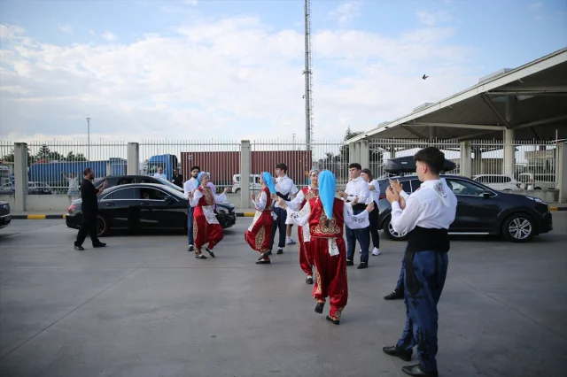 Kapıkule'de Gurbetçilere Renkli Karşılama