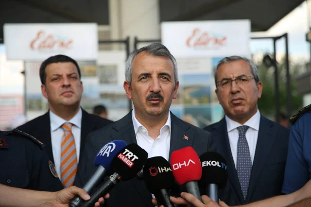 Kapıkule'de Gurbetçilere Renkli Karşılama