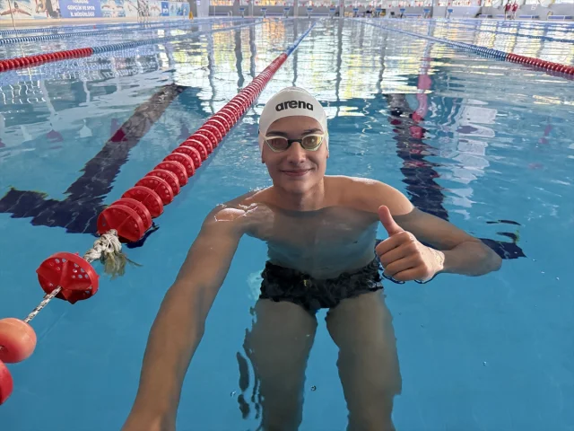 Genç Yüzücü Emre Onuş'un Avrupa ve Dünya Arenasındaki Büyük Hedefleri