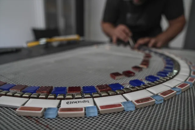Ünlü Sanatçı Ememem Şehirleri Mozaikleriyle Yeniden Yorumluyor
