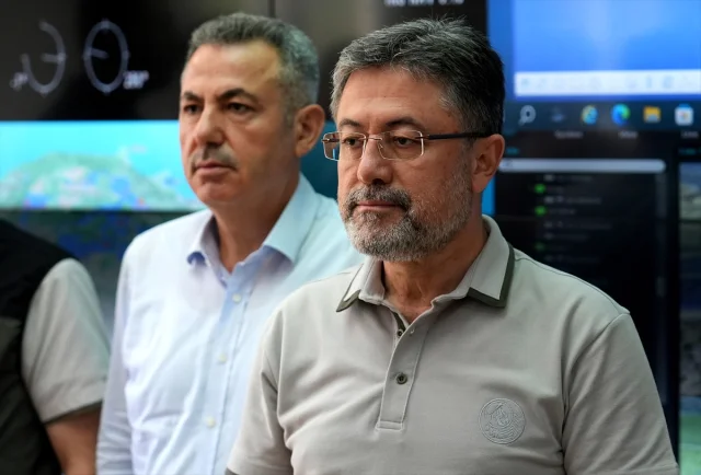 Tarım ve Orman Bakanı Yumaklı Yangın Tehlikesine Karşı Uyard...