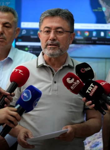 Tarım ve Orman Bakanı Yumaklı Yangın Tehlikesine Karşı Uyardı