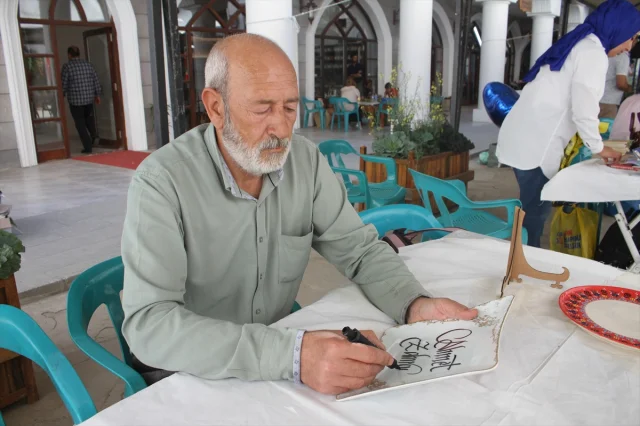 Genç Sanatçı Yusufcan Zahiroğlu Kaligrafi ile İz Bırakıyor