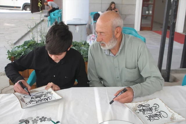 Genç Sanatçı Yusufcan Zahiroğlu Kaligrafi ile İz Bırakıyor