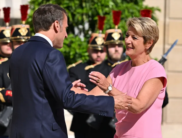 Macron ve Keller-Sutter Paris'te Avrupa Geleceğini Konuştu