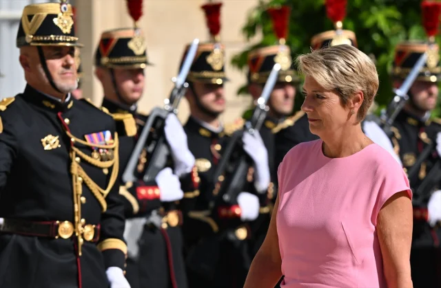 Macron ve Keller-Sutter Paris'te Avrupa Geleceğini Konuştu