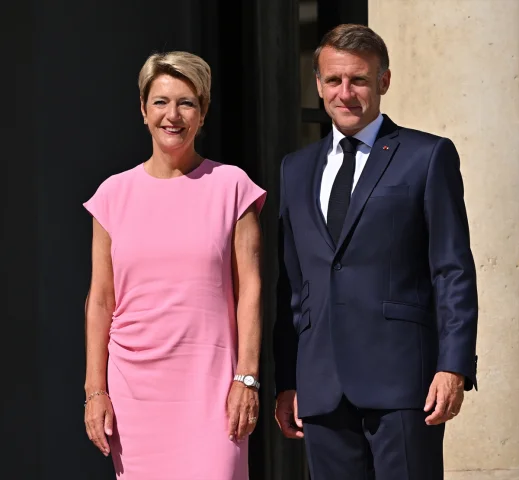 Macron ve Keller-Sutter Paris'te Avrupa Geleceğini Konuştu