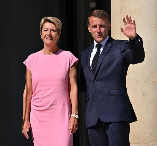 Macron ve Keller-Sutter Paris'te Avrupa Geleceğini Konuştu