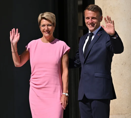 Macron ve Keller-Sutter Paris'te Avrupa Geleceğini Konuştu