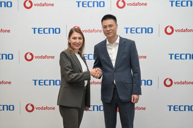 Vodafone ve Tecno Ortaklığıyla 5G Devrimi Türkiye'de Başlıyo...