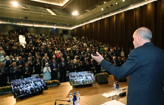 Cumhurbaşkanı Erdoğan CHP'nin Kurultay Gerginliğine Dahil Olmayacaklarını Söyledi