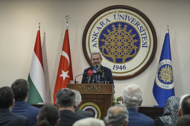 Rektör Ünüvar'a Macaristan'dan Önemli Şeref Madalyası