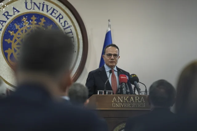 Rektör Ünüvar'a Macaristan'dan Önemli Şeref Madalyası