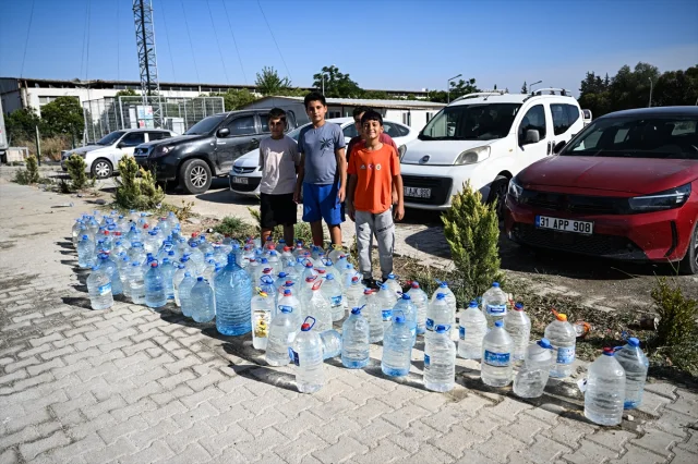 Hatay'da Orman Yangınına Minik Ellerden Büyük Destek