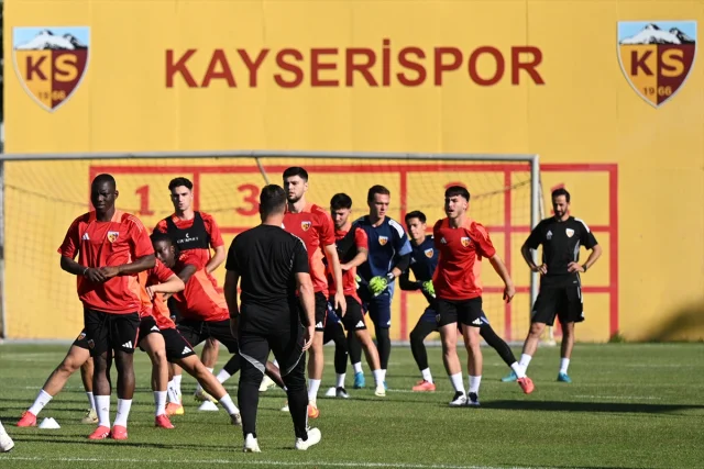 Kayserispor'da Yeni Sezon Hazırlıkları Tüm Hızıyla Başladı