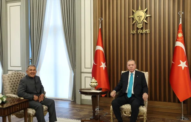 Cumhurbaşkanı Erdoğan Tataristan Lideri Minnihanov ile Buluştu