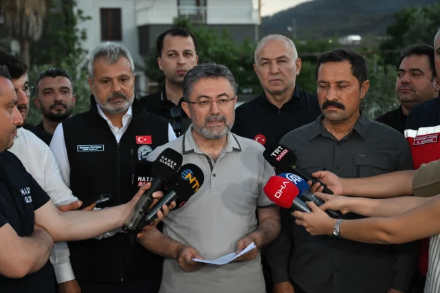 Bakan İbrahim Yumaklı'nın Orman Yangınlarına İlişkin Hatay'daki Değerlendirmeleri