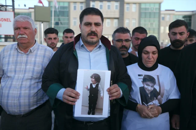 Kars'ta Maganda Kurşunuyla Ölen Çocuğun Davası Başladı