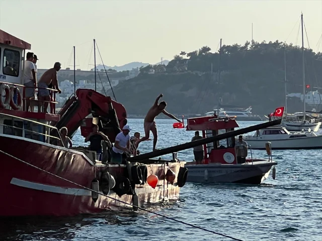 Bodrum ve Fethiye'de Denizcilik ve Kabotaj Bayramı Coşkuyla...