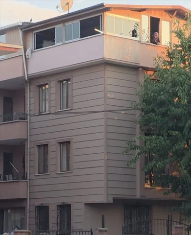 Bursa'da Küçük Çocuğun Yürek Burkan Düşüşü