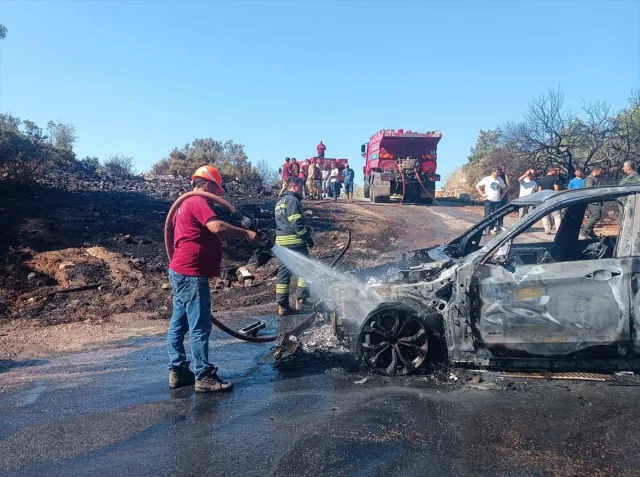 Muğla'da Araçtan Ormana Sıçrayan Yangın Hızla Kontrol Altına...