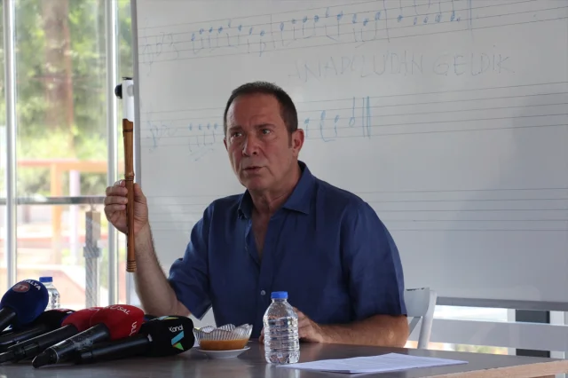 Sümer Ezgü: Müzik Kültürel Kimliğimizi Yansıtmalı