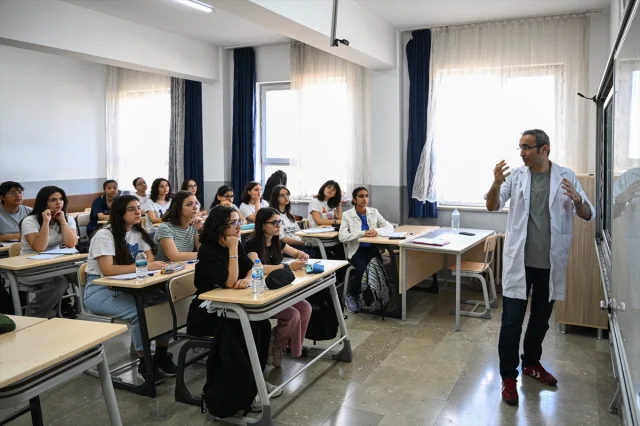 MEB'in Yaz Okullarıyla Eğitimde Yeni Fırsatlar