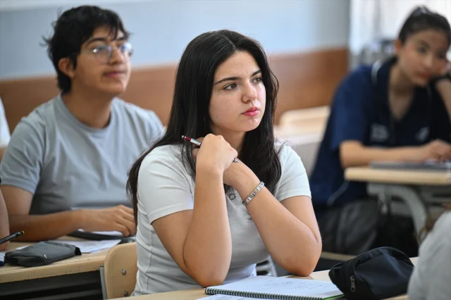 MEB'in Yaz Okullarıyla Eğitimde Yeni Fırsatlar