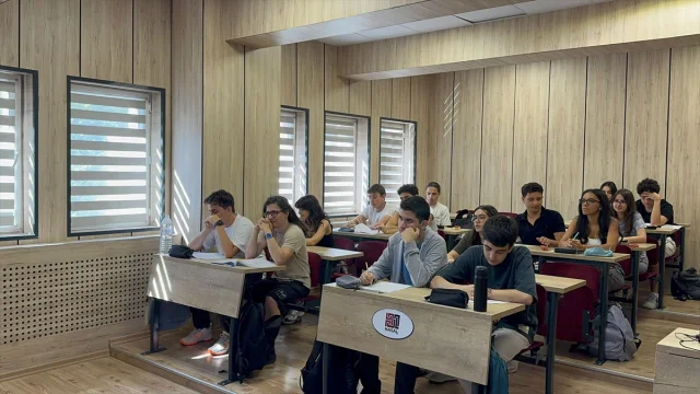 İstanbul'da Yaz Dönemi Eğitimleri: DYK ve Yaz Okulları Başladı