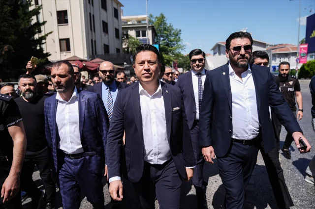 Fenerbahçe'de Olağanüstü Genel Kurul Çağrısı Yükseliyor