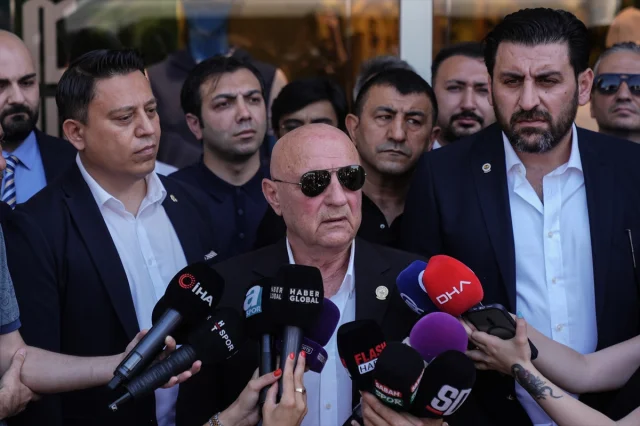 Fenerbahçe'de Olağanüstü Genel Kurul Çağrısı Yükseliyor
