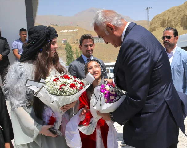 Hakkari'de Kültürel Kalkınma: Bakan Ersoy'un Hakkari Ziyaret...
