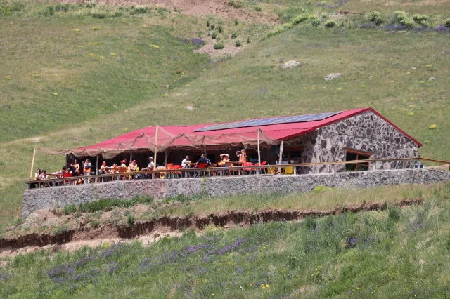 Ağrı Dağı'nda Kadın Kampı: Balık Gölü'nde Unutulmaz Anlar