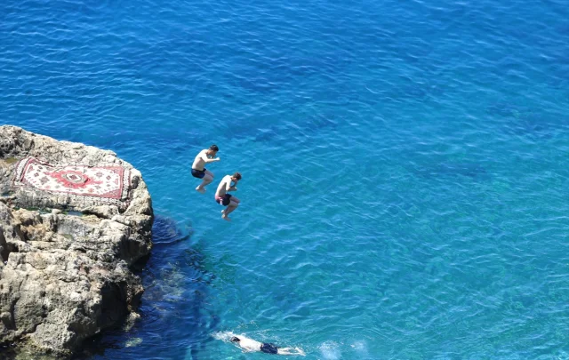 Antalya Sahillerinde Sıcak Hava Yoğunluğu